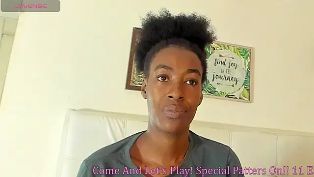 Snapshot of caryn_johnson chatting on December 16, 2025, 11:58 am caryn johnson online show from December 16, 2025, 11:58 am