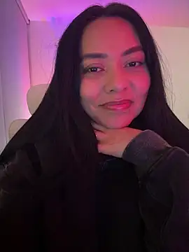 Snapshot of PetitLumiere chatting on January 28, 2025, 1:29 am PetitLumiere online show from January 28, 2025, 1:29 am