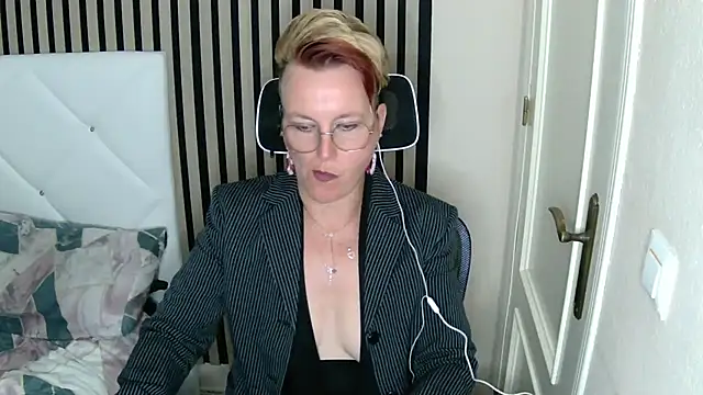 xxNoeliaxx online show from March 15, 2025, 11:08 am