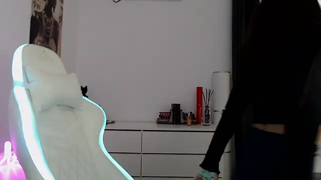 Simply the best online show from November 19, 2025, 2:06 pm