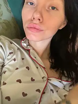 Snapshot of Lisaaa_Alisa chatting on October 29, 2025, 4:11 am Lisaaa Alisa online show from October 29, 2025, 4:11 am