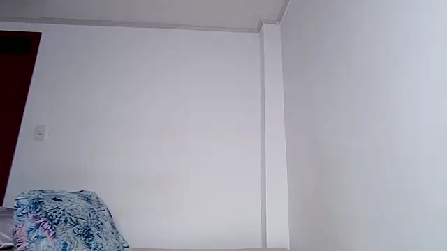caarlywhitee online show from July 1, 2026, 1:28 am