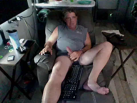 lateniter online show from June 5, 2026, 10:59 pm