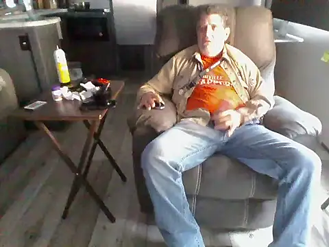 lateniter online show from January 7, 2026, 5:07 pm