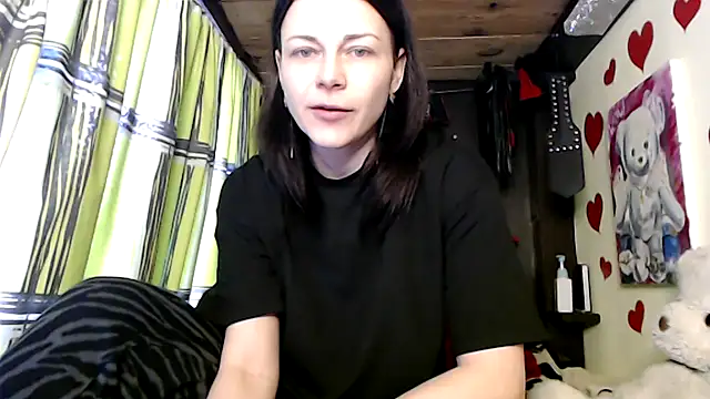 Snapshot of HarleyQuinn_69 chatting on March 13, 2025, 6:37 am HarleyQuinn 69 online show from March 13, 2025, 6:37 am