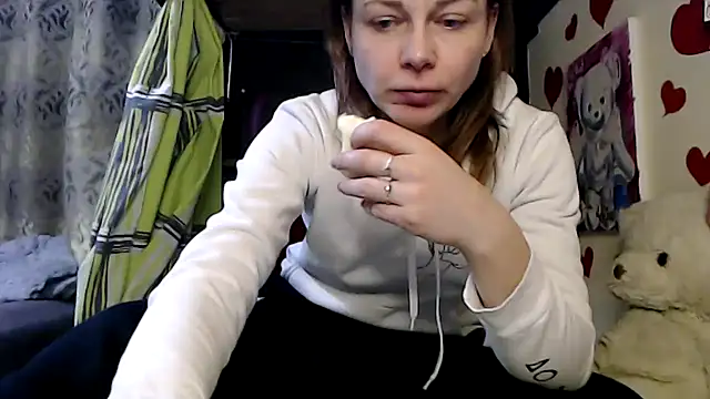 Snapshot of HarleyQuinn_69 chatting on January 1, 2025, 9:52 pm HarleyQuinn 69 online show from January 1, 2025, 9:52 pm