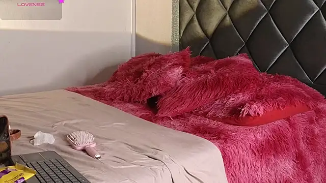 Snapshot of ashley_brend chatting on February 13, 2026, 8:42 pm ashley brend online show from February 13, 2026, 8:42 pm