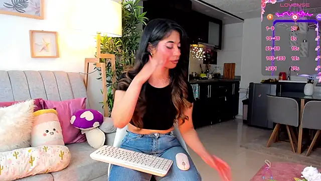 Snapshot of Issa_cooper chatting on September 24, 2025, 6:47 pm Issa cooper online show from September 24, 2025, 6:47 pm