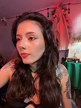 LiliJones  online show from April 20, 2026, 7:26 pm