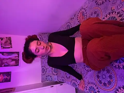 LiliJones  online show from March 15, 2025, 10:22 pm