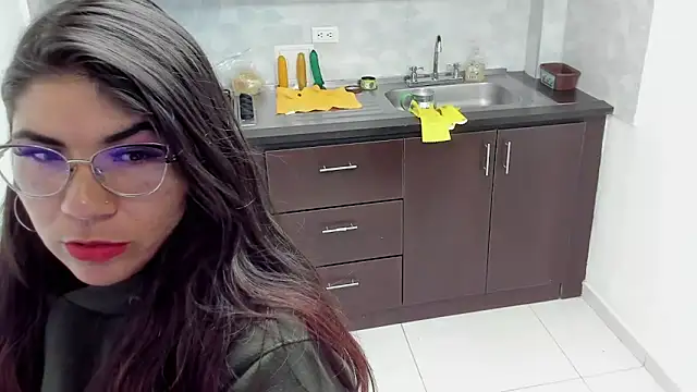 Snapshot of Luna_Dumont chatting on September 9, 2025, 12:47 pm Luna Dumont online show from September 9, 2025, 12:47 pm