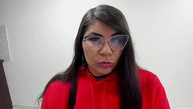 Snapshot of Luna_Dumont chatting on October 4, 2025, 11:12 am Luna Dumont online show from October 4, 2025, 11:12 am