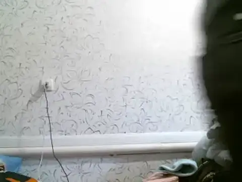 Snapshot of Julie_Silver chatting on March 2, 2025, 1:31 pm Julie Silver online show from March 2, 2025, 1:31 pm