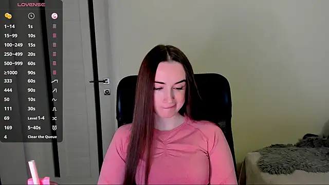 Snapshot of Kimmberr chatting on October 27, 2025, 6:25 am Kimmberr online show from October 27, 2025, 6:25 am