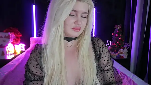 Snapshot of CocoSecretss chatting on December 25, 2024, 11:11 am CocoSecretss online show from December 25, 2024, 11:11 am