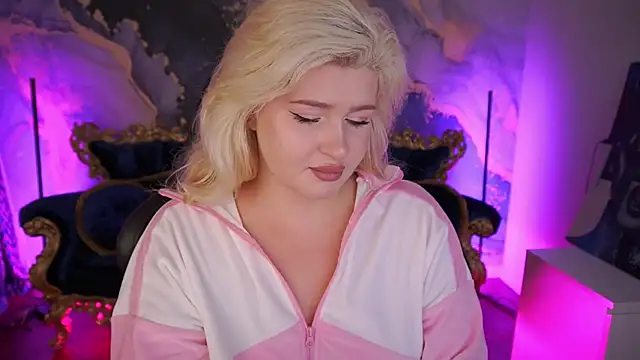 Snapshot of CocoSecretss chatting on October 13, 2025, 6:59 am CocoSecretss online show from October 13, 2025, 6:59 am