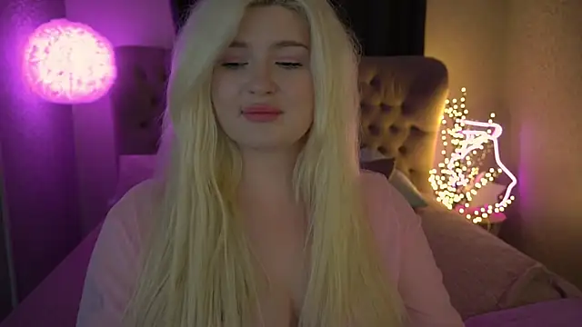 Snapshot of CocoSecretss chatting on February 3, 2025, 10:47 am CocoSecretss online show from February 3, 2025, 10:47 am