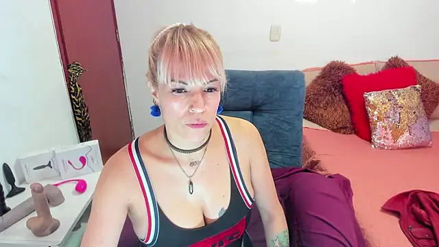 harly  queen online show from January 9, 2025, 12:41 pm