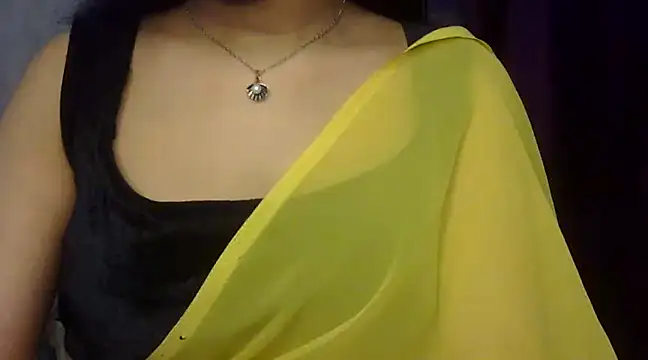 Snapshot of Karnaa_vail chatting on February 17, 2025, 5:25 am Karnaa vail online show from February 17, 2025, 5:25 am