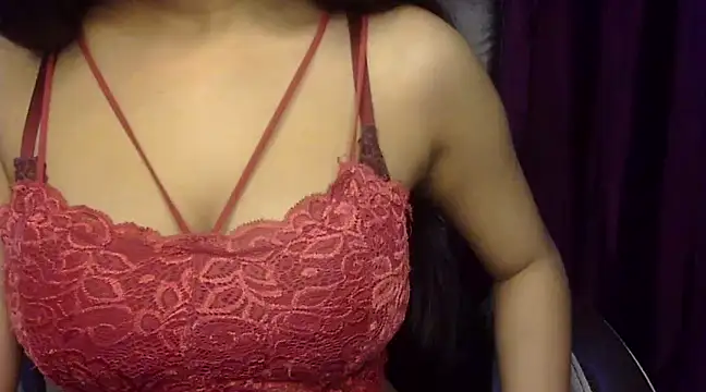 Snapshot of Karnaa_vail chatting on February 12, 2025, 5:15 am Karnaa vail online show from February 12, 2025, 5:15 am