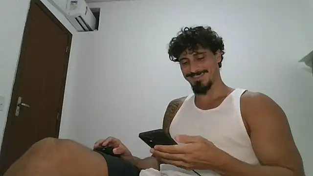 milkoffe online show from February 2, 2026, 1:04 am