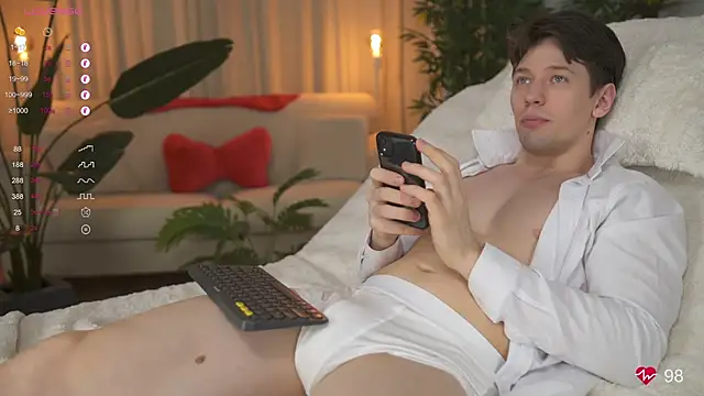 tommyjoyer online show from March 21, 2025, 3:13 pm