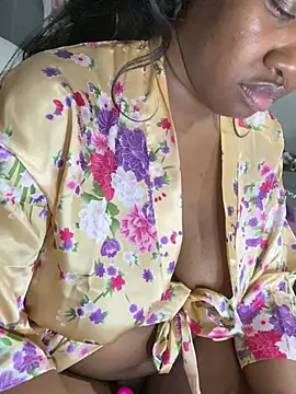 Snapshot of juicesowet chatting on January 19, 2025, 2:36 am juicesowet online show from January 19, 2025, 2:36 am