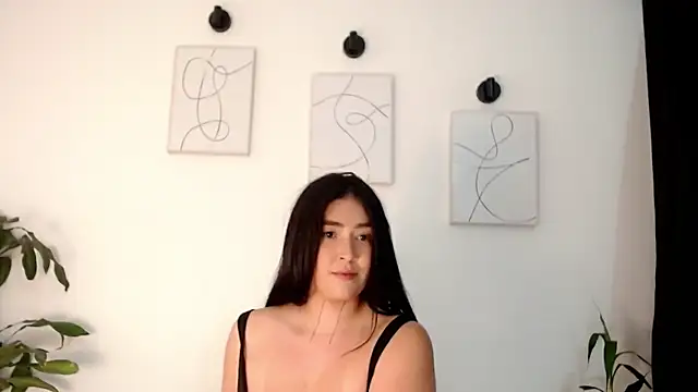 Snapshot of NicollColeman chatting on December 13, 2025, 8:04 pm NicollColeman online show from December 13, 2025, 8:04 pm