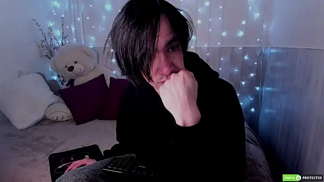 CalvinOwens online show from November 24, 2025, 3:28 am