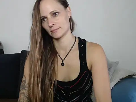 Snapshot of naikah714 chatting on October 27, 2025, 12:17 pm naikah714 online show from October 27, 2025, 12:17 pm