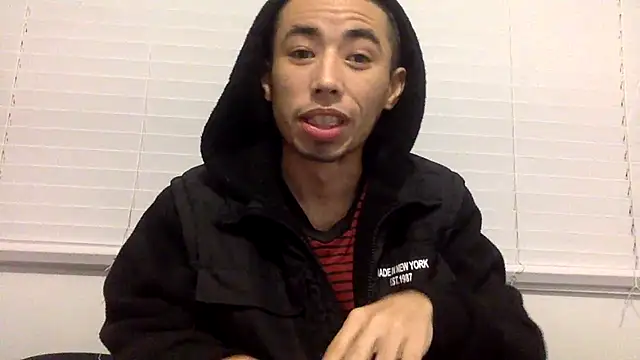 Snapshot of lilboygonewild chatting on November 14, 2025, 10:52 am lilboygonewild online show from November 14, 2025, 10:52 am