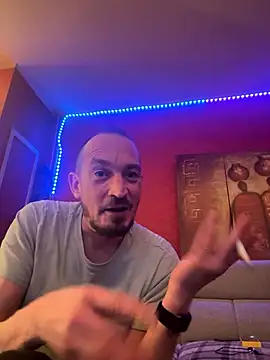 Denislamalice34 online show from January 9, 2026, 8:49 pm