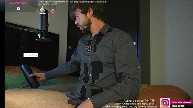 Snapshot of just_maxii chatting on February 1, 2025, 10:55 pm just maxii online show from February 1, 2025, 10:55 pm