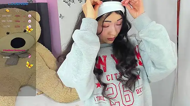 SophiaLiu online show from January 30, 2025, 1:11 am