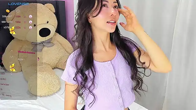 SophiaLiu online show from February 1, 2025, 12:07 am