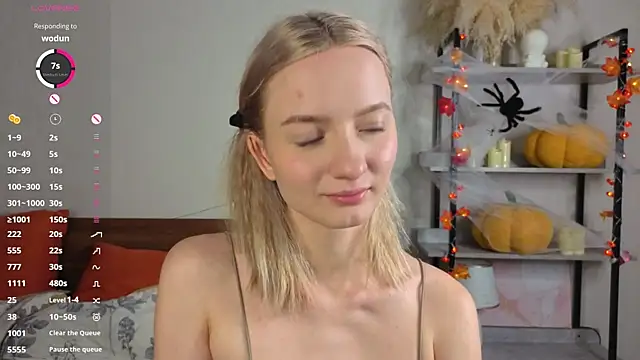 IdaValenti online show from November 8, 2025, 11:08 pm