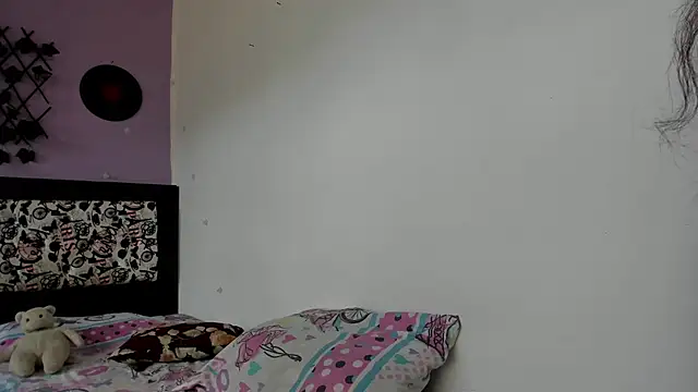 Snapshot of kassandra_james chatting on February 24, 2025, 6:15 pm kassandra james online show from February 24, 2025, 6:15 pm