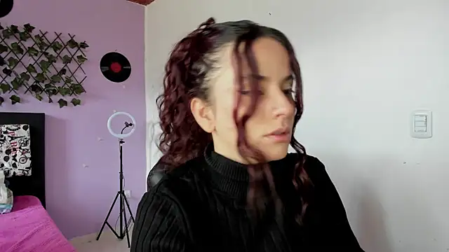 Snapshot of kassandra_james chatting on February 13, 2025, 3:03 pm kassandra james online show from February 13, 2025, 3:03 pm