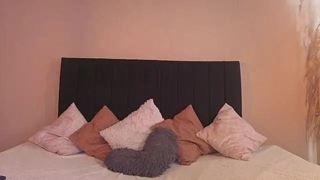 Snapshot of kassandra_james chatting on December 15, 2025, 1:17 pm kassandra james online show from December 15, 2025, 1:17 pm