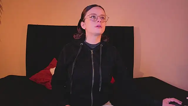 kassandra james online show from January 11, 2026, 1:12 am