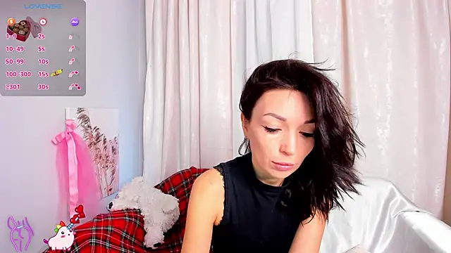 Snapshot of jessica_tiny chatting on October 14, 2025, 1:39 am jessica tiny online show from October 14, 2025, 1:39 am