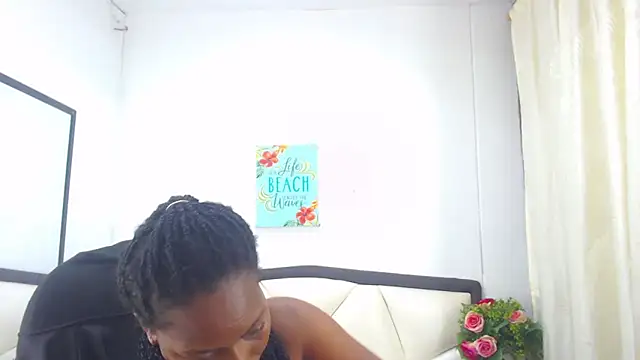 Snapshot of Sara_Marks chatting on November 4, 2025, 11:25 am Sara Marks online show from November 4, 2025, 11:25 am