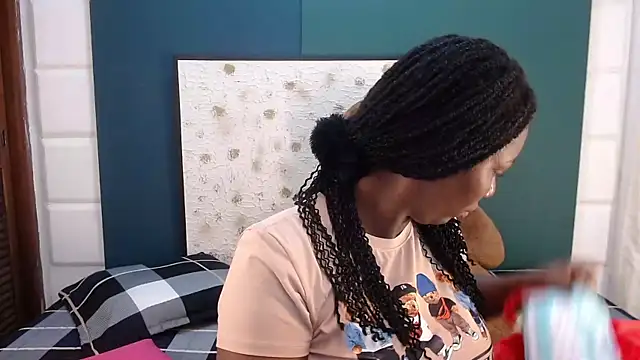 Snapshot of Sara_Marks chatting on November 27, 2025, 1:00 pm Sara Marks online show from November 27, 2025, 1:00 pm