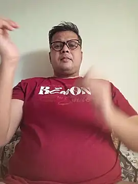 Snapshot of dirtybearr chatting on November 5, 2025, 8:50 am dirtybearr online show from November 5, 2025, 8:50 am