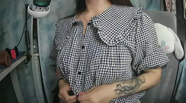 Snapshot of angelic_sg chatting on December 7, 2024, 9:06 pm angelic sg online show from December 7, 2024, 9:06 pm