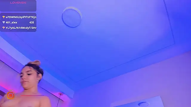 Snapshot of VioletaAbel chatting on February 26, 2025, 5:53 pm VioletaAbel online show from February 26, 2025, 5:53 pm