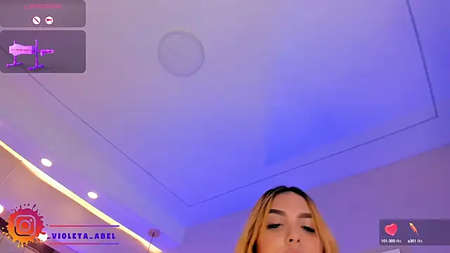 Snapshot of VioletaAbel chatting on March 2, 2025, 10:05 am VioletaAbel online show from March 2, 2025, 10:05 am