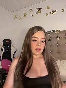 Jullieetta online show from October 10, 2025, 11:33 am