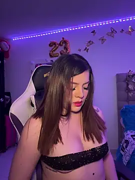 Jullieetta online show from February 8, 2025, 12:17 am