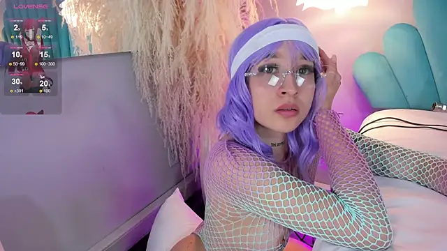 Snapshot of EriKlein chatting on November 4, 2025, 10:02 pm EriKlein online show from November 4, 2025, 10:02 pm